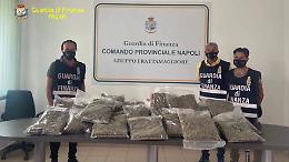 Scoperti 22 chili di marijuana in centro spedizioni