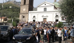 Uccisa dall'ex, rabbia e dolore ai funerali di Anna Scala