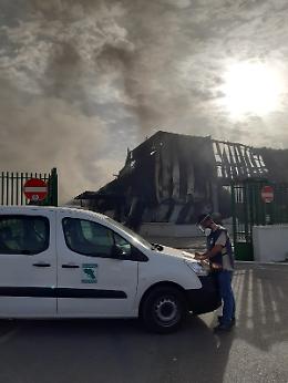 Incendio a Teverola, Arpac: diossina oltre valori di riferimento