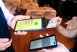 Movida sicura, fa entrare cliente senza green pass: multato locale
