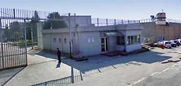 Detenuto aggredisce agente penitenziario