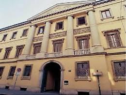 Docente universitaria ai domiciliari per stalking