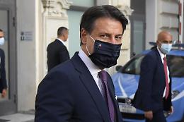 Natale e Covid, Conte: «Niente feste anche se contagio cala»