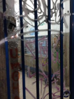 Babygang assalta la biglietteria della Cumana, l'Eav: i genitori paghino i danni