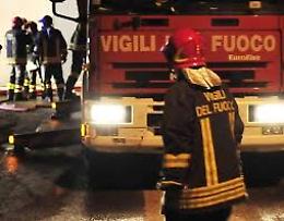 Raid incendiario contro negozio di fuochi d'artificio a Villaricca