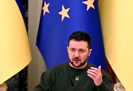 Ucraina, Zelensky vuole tank Leopard: «Non c'è alternativa»