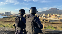 Blitz dei carabinieri al rione Poverelli: 17 arresti