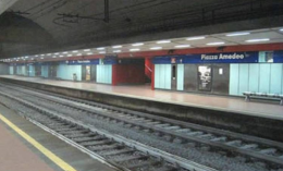 Lavori a piazza Amedeo, stop ai treni Linea 2 nel weekend