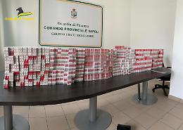 Napoli, 260 kg di sigarette di contrabbando nel box auto