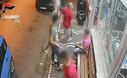 Agguati per difendere l'onore del boss: spari anche contro donna con bimbo in braccio al rione Don Guanella, tre arresti