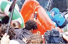 Medioriente, da Capri messaggio per la de-escalations: e al porto tafferugli tra polizia e filopalestinesi