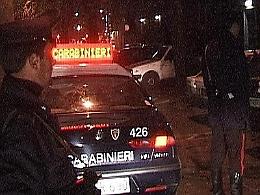 Muore dopo aver tentato di sedare una rissa
