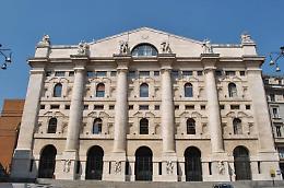 Wall Street “aiuta” Milano: chiusura in rialzo