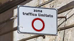 Posillipo, da sabato Ztl e divieto di sosta in via Ferdinando Russo