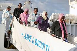 Pozzallo, sbarcati oltre 500 migranti