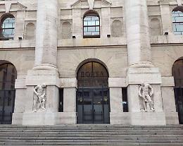 Governo in crisi: crolla Piazza Affari, spread a 215