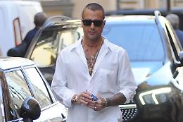 Offrono a Fabrizio Corona materiale riservato su Messina Denaro, due arresti