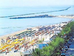 Torre del Greco, multati 4 lidi balneari