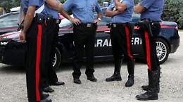 Spaccio tra vacanzieri sul litorale domizio, arrestati coniugi nigeriani