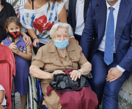 A 104 anni al seggio per votare il nipote candidato sindaco