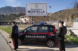 Bimbo bloccato nell'auto, salvato dai carabinieri