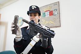 Pregiudicato trovato con pistola e munizioni,<br>a Santa Lucia recuperata una mitraglietta