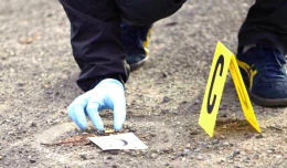 Colpi di pistola contro la casa di un uomo ai domiciliari