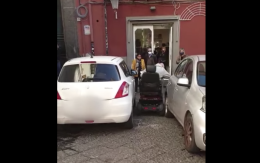 Disabile bloccato da auto in strada, Borrelli: fatto grave