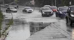 Allerta meteo, chiusi parchi e cimitero a Pozzuoli