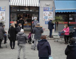 Covid a Napoli, al via i buoni spesa