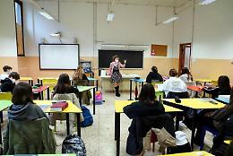 Arriva la circolare negli istituti: cellulari vietati in classe
