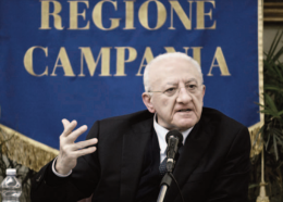 De Luca: «Pd nelle mani di miserabili»