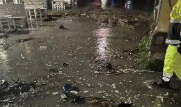 Maltempo nel Salernitano: violenta mareggiata a Vietri, crolli a Pagani