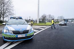 Stop spostamenti a marzo. Regioni: no Italia zona arancione