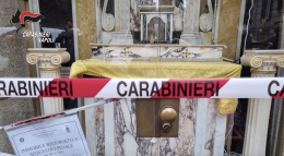 Napoli, sequestrate 11 edicole votive del clan: erano pure su reperti romani