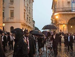 Obama turista all'Avana, visita alla città vecchia e cena in un paladar