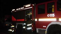 Trecase, prende fuoco un camion dei rifiuti con i netturbini a bordo