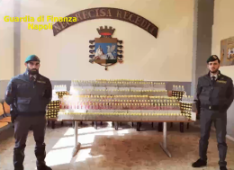 Sequestrate 2.500 confezioni di gel igienizzante per le mani tra Napoli e Selerno
