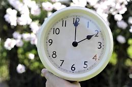 Torna l’ora legale, stanotte si cambia: dormiremo un'ora in più