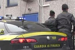 Finanziere disarma bandito e sventa rapina al market