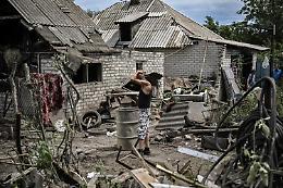 Donbass, Zelensky: «Russia nervosa per risposta truppe Kiev»