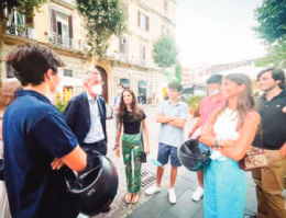 Napoli mantiene il primato, resta città giovane