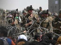 Afghanistan, allerta ambasciata Usa: «Non andate in aeroporto»