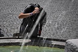 Caldo record in Italia, domani 16 città da bollino rosso: c'è anche Napoli