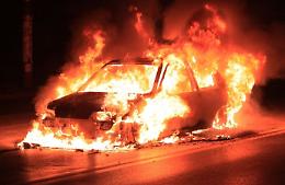 Auto incendiate per un mancato “cavallo di ritorno”