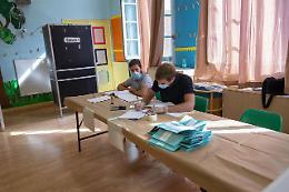Election day, riaperti i seggi: si vota fino alle 15
