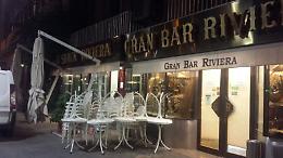 Napoli, il Gran Bar Riviera chiuso “per lavori stradali"