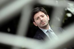 Covid, Speranza: «Dati Gb? Per noi partita diversa ma prudenza»