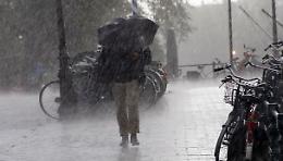 Maltempo annunciato, bomba d’acqua su Napoli