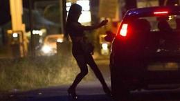 Trans aggredito e rapinato, due misure cautelari a Salerno